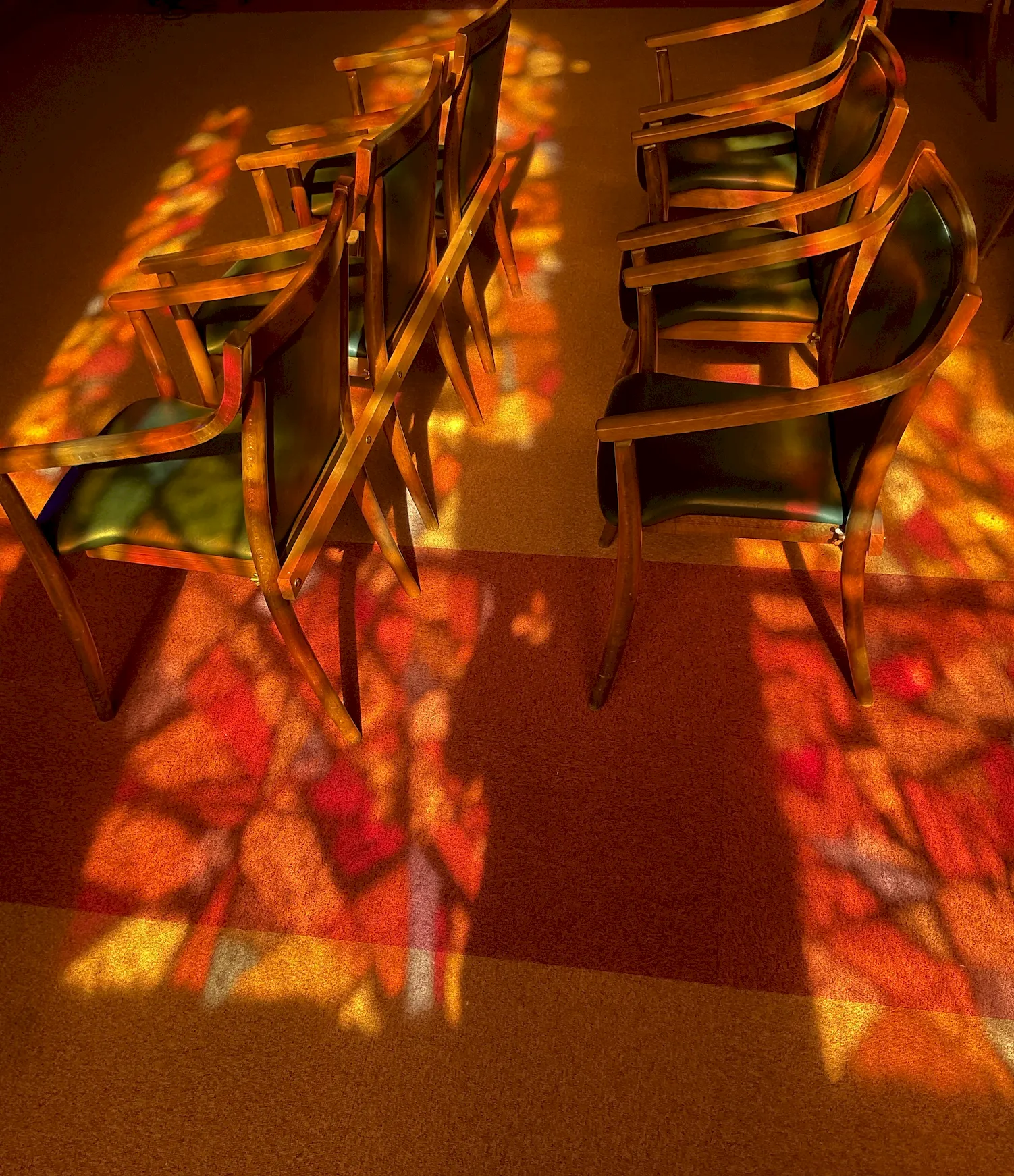 vitraux reflets lumiere danse poesie atelier felzine