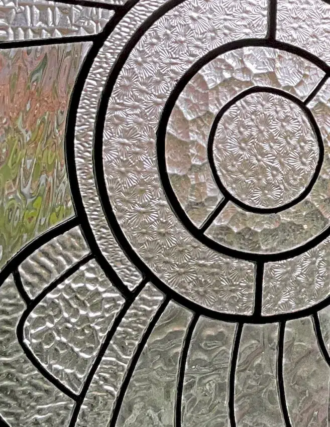 detail soleil verre vitrail felzine